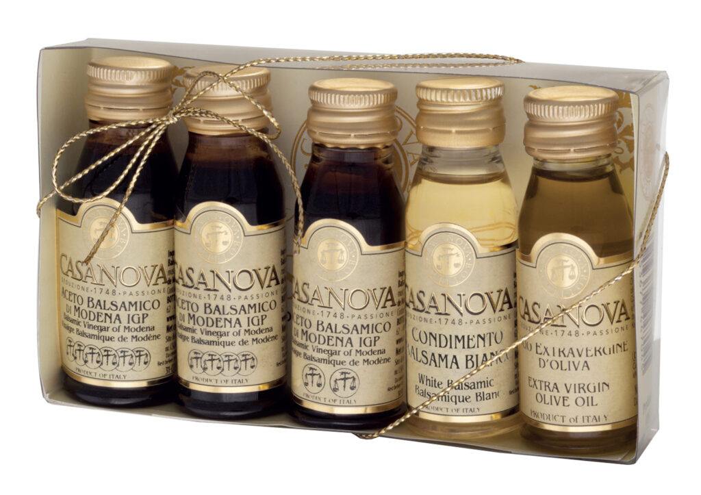 Set 5 mignonnettes assorties 5x20 ml Casanova, conditionnement avec cinq bouteilles miniatures.